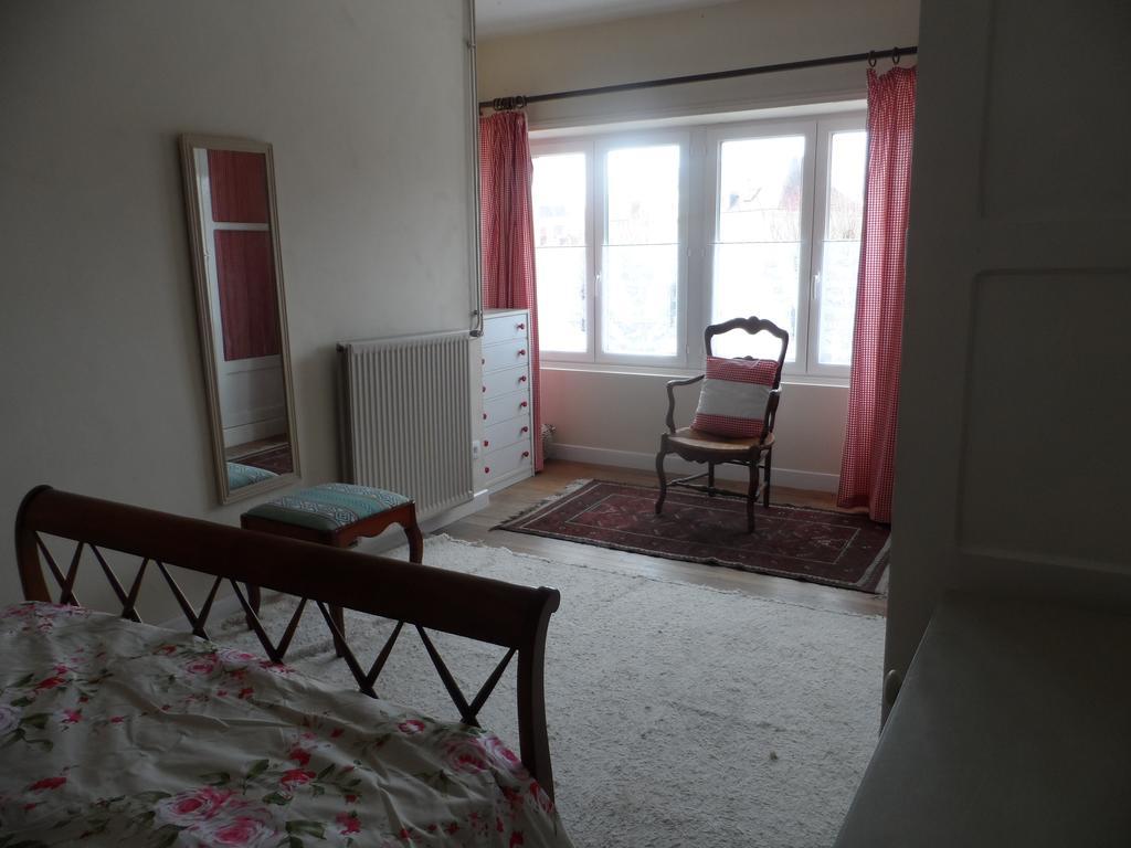 Appartements Yzeures Sur Creuse Bagian luar foto